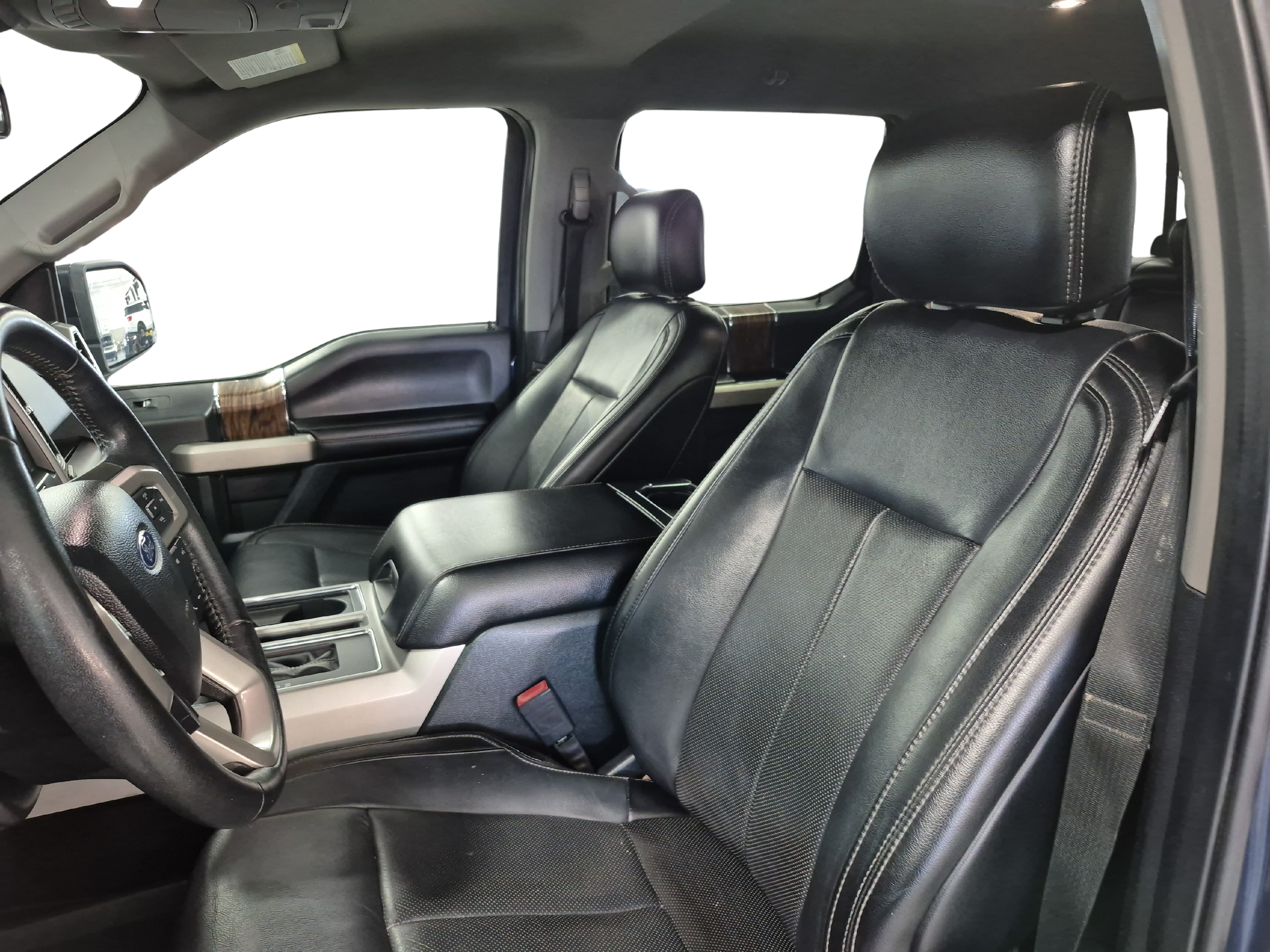 2020 Ford F-150 Lariat - Photo 16