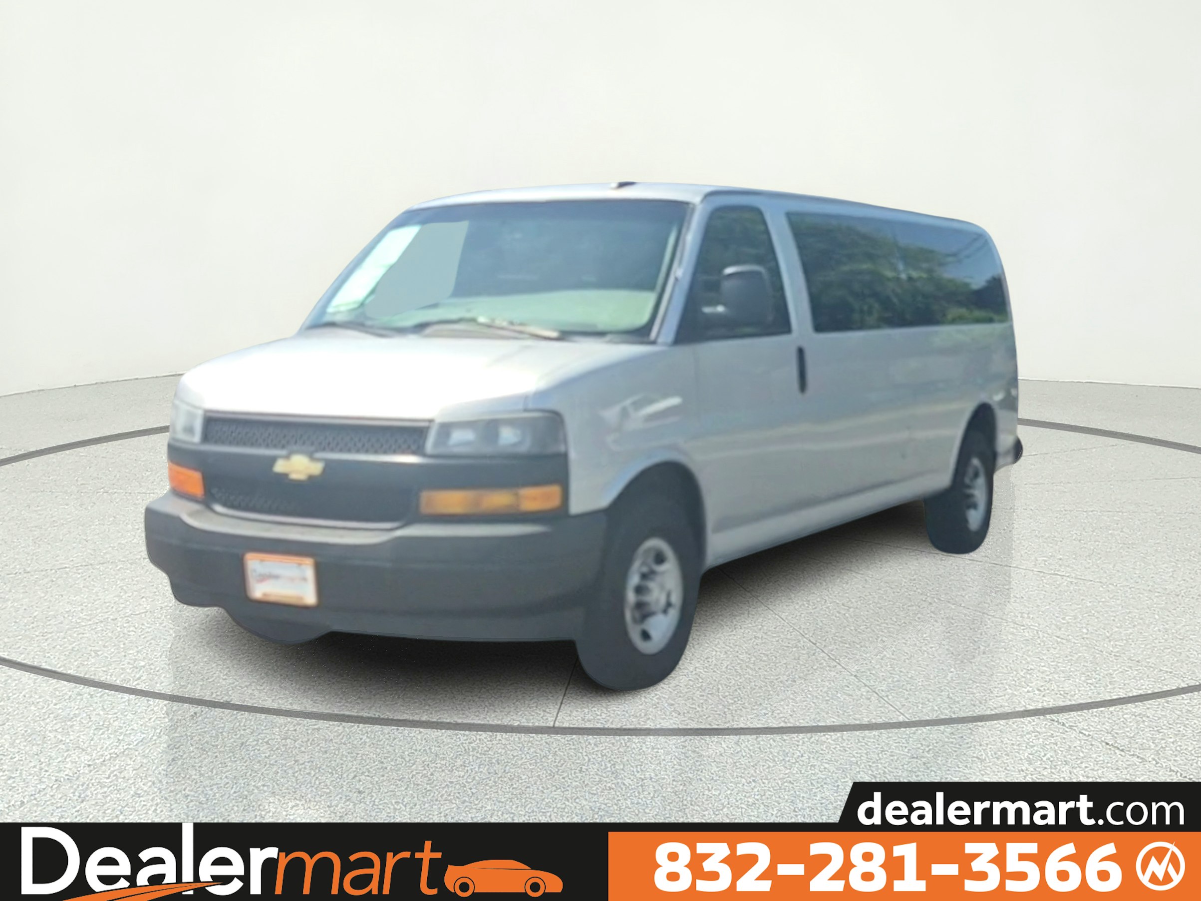 2022 Chevrolet Express 3500 LS Extended's photo
