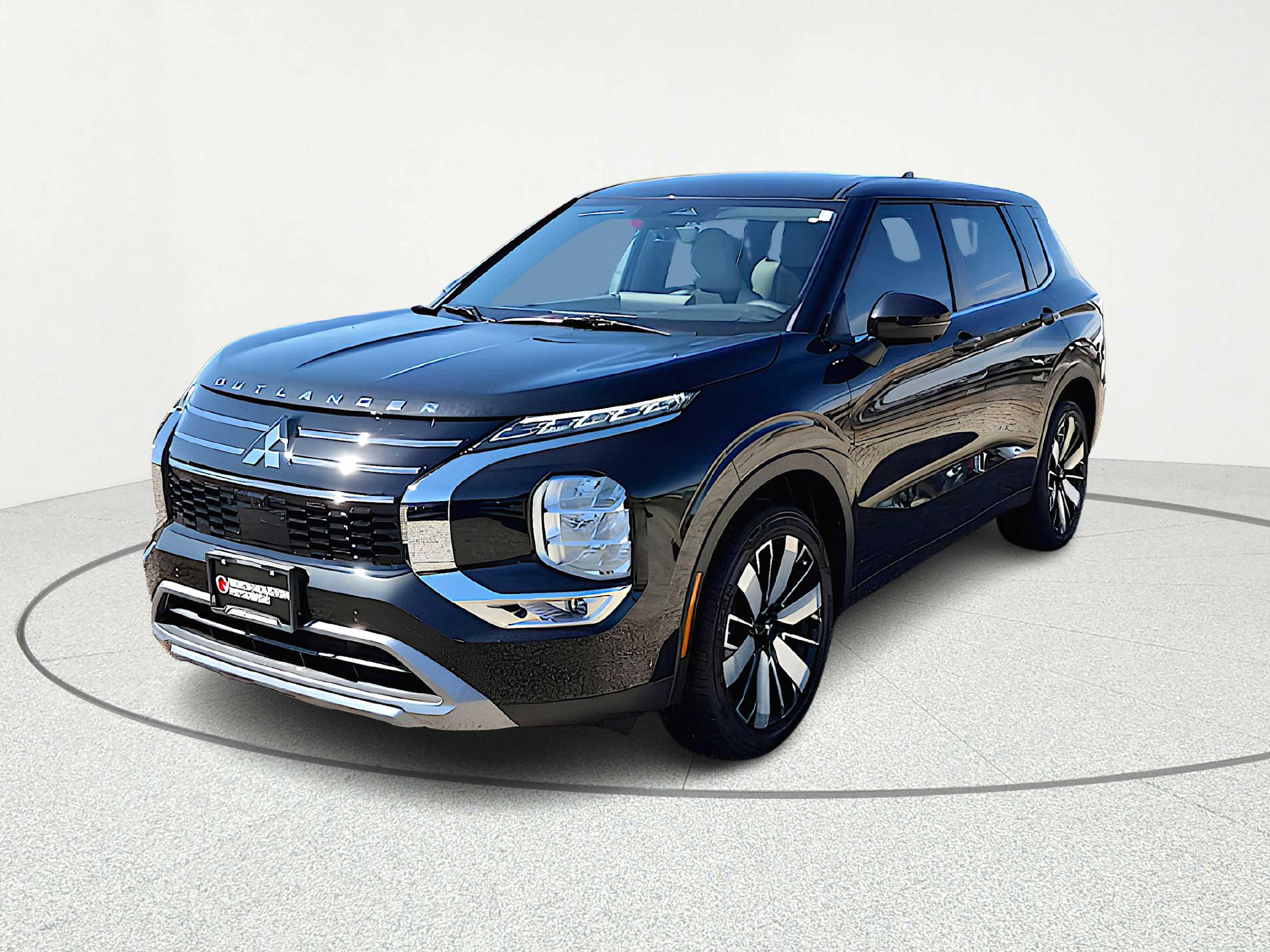 2026 Mitsubishi Outlander SE FWD's photo