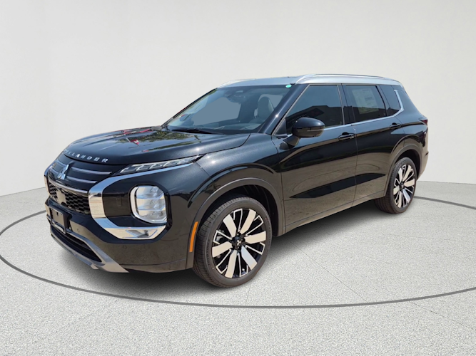 2025 Mitsubishi Outlander SEL Platinum Edition's photo