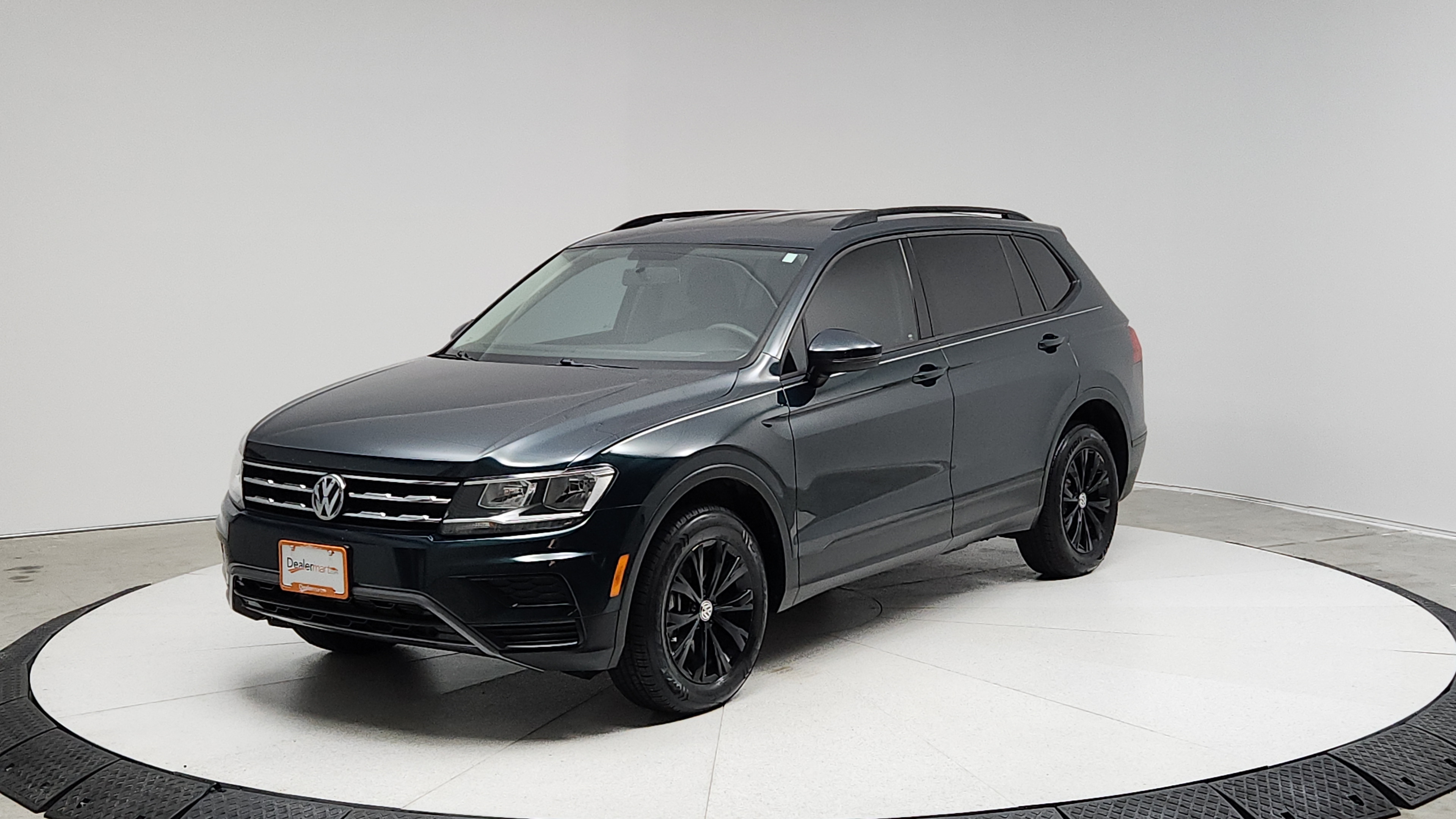 2018 Volkswagen Tiguan S's photo