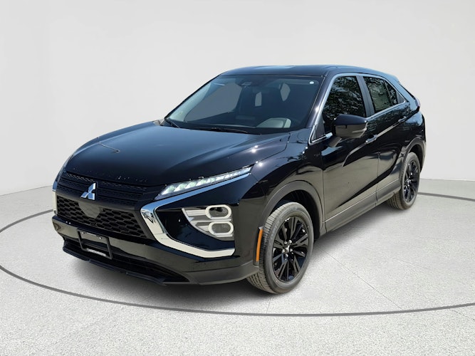 2026 Mitsubishi Eclipse Cross LE's photo