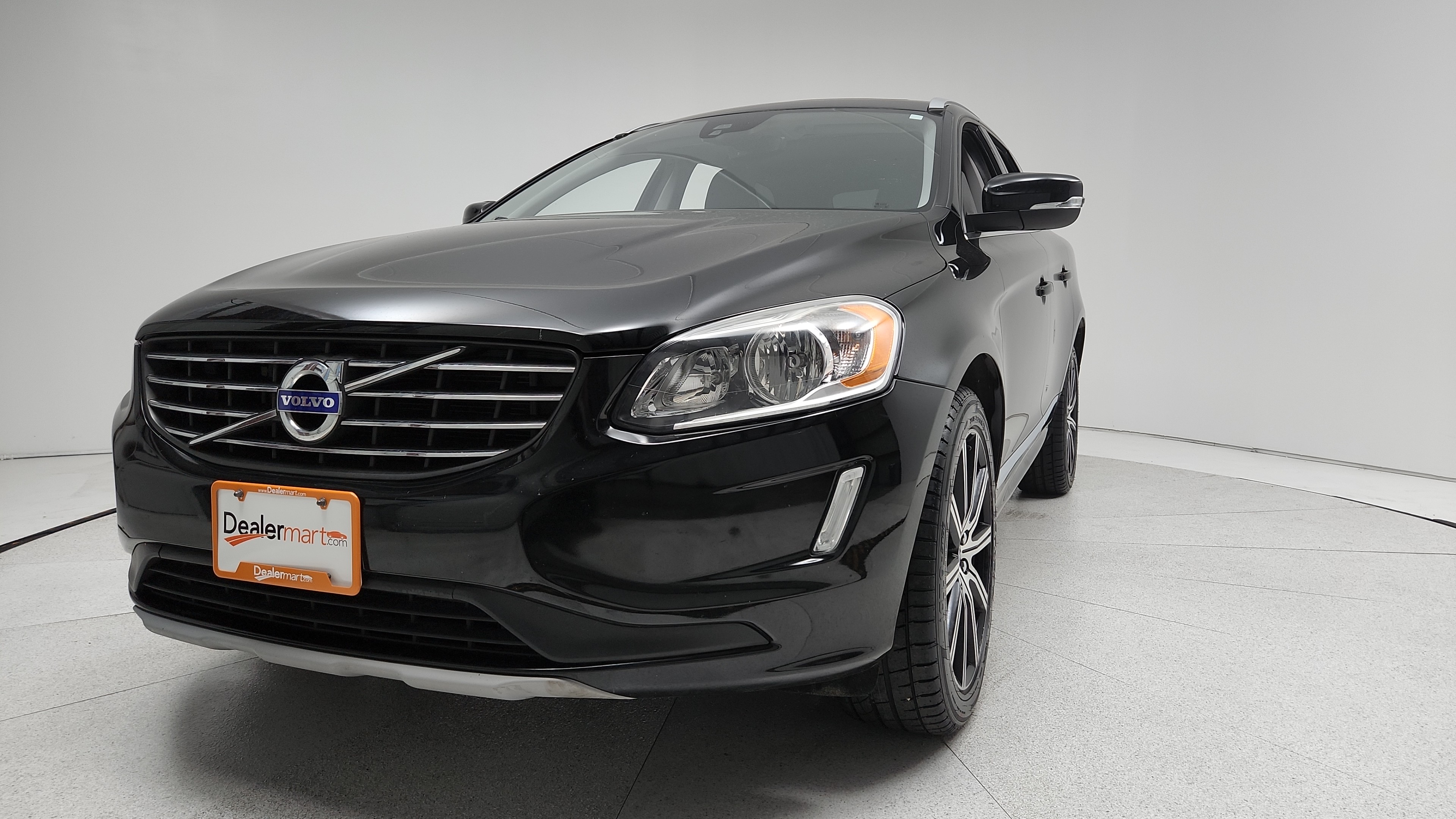 2016 Volvo XC60 T5 Drive-E FWD Premier's photo